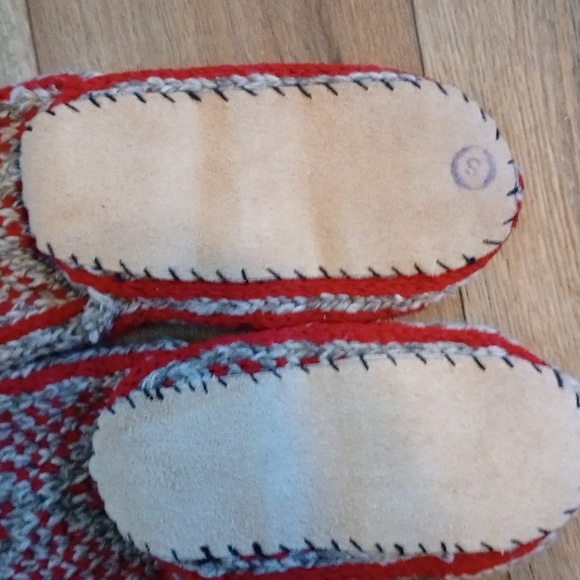 Slippers - Picture 4 of 4